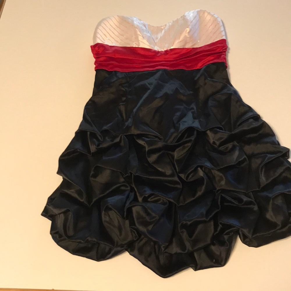 Strapless semi formal teen dress